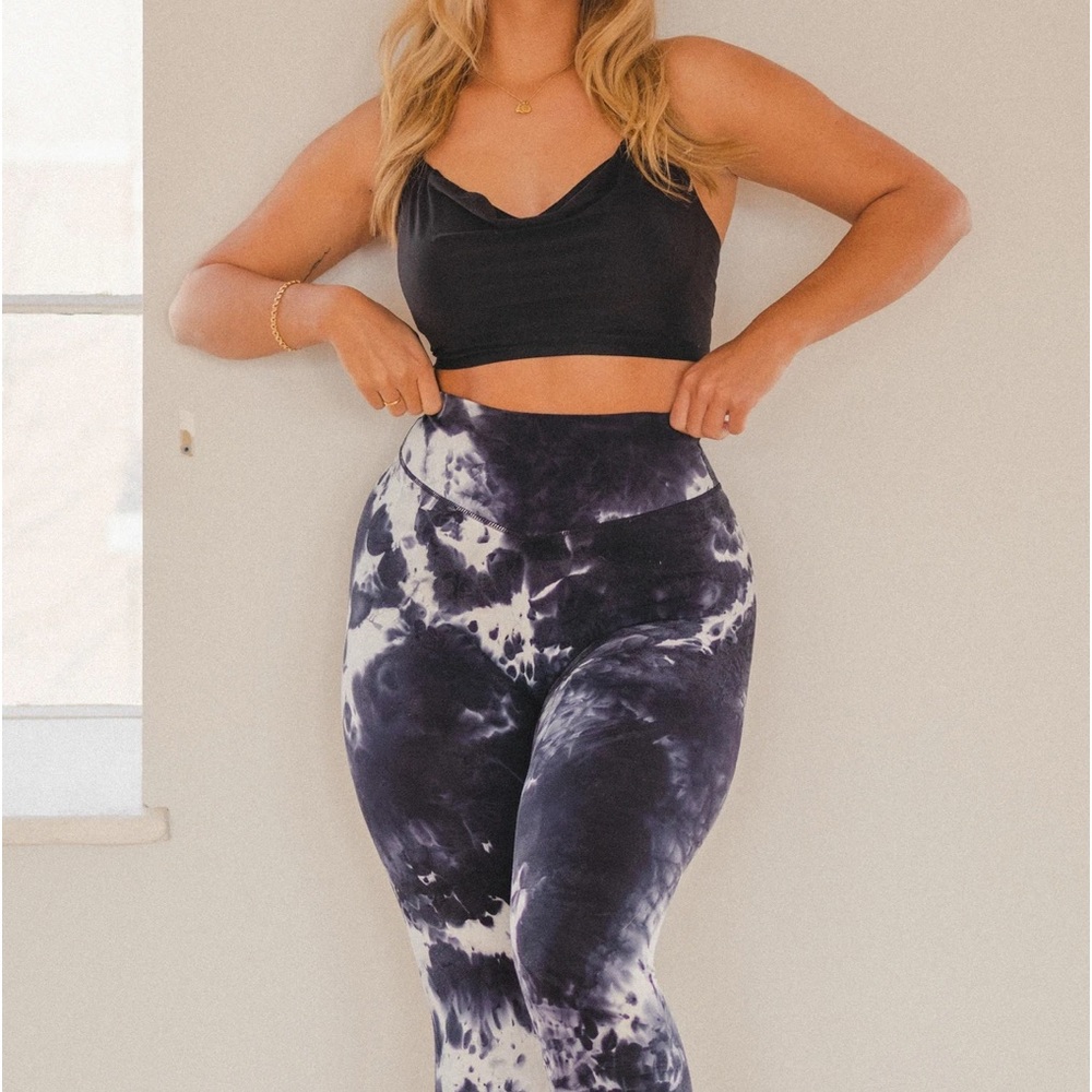 Balance Athletica Cloud- Avalanche Collection